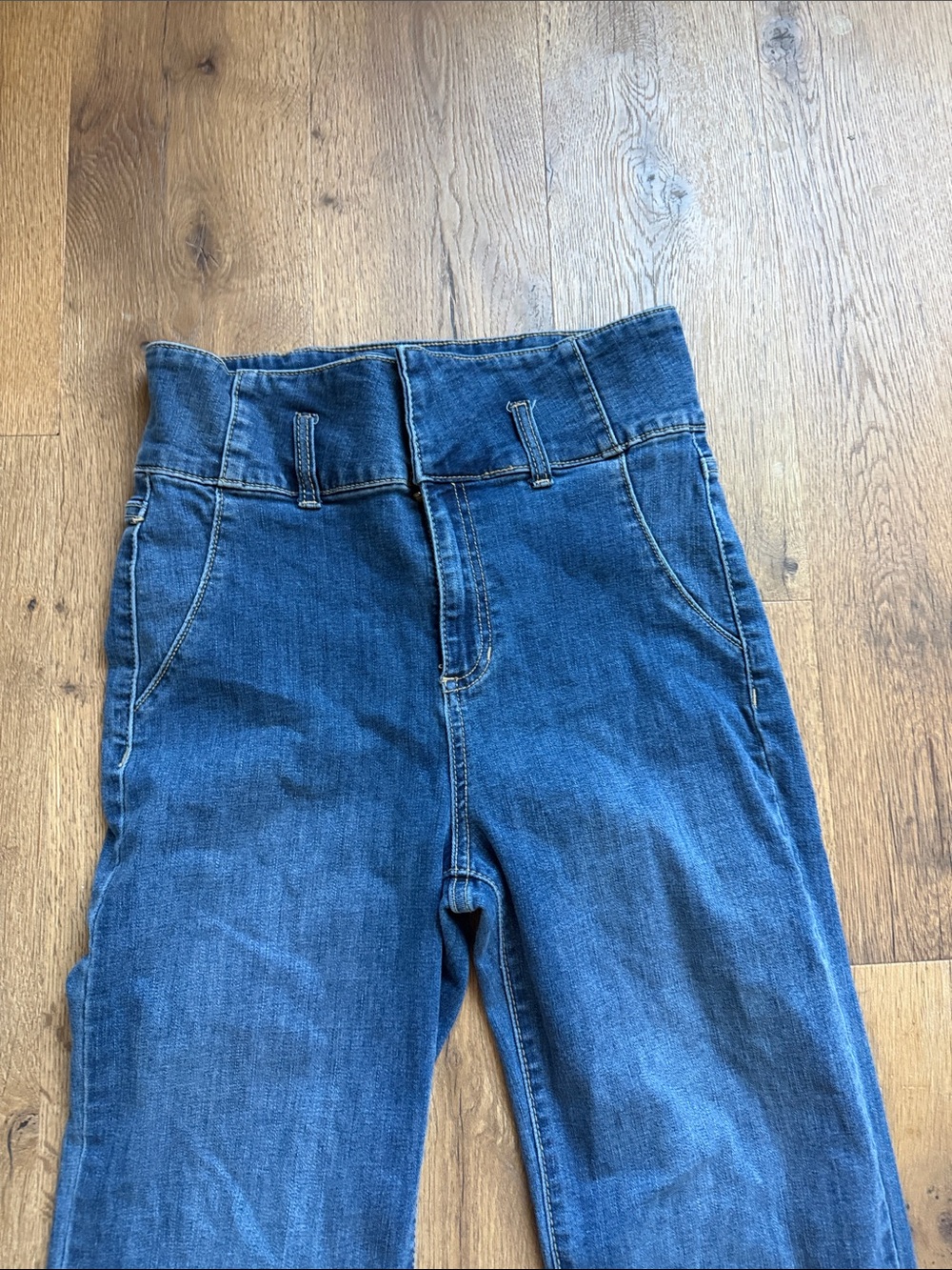 High rise flare jeans - Picture 3 of 10